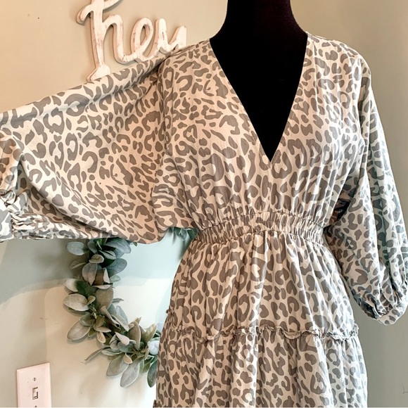 Sage Green Balloon Sleeve Ruffled Leopard Print Dress Size Small - Picture 2 of 12